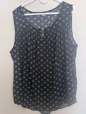 Basic Editions Black Sleeveless Printed Camisole